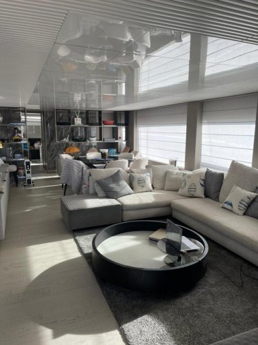 Ferretti 850