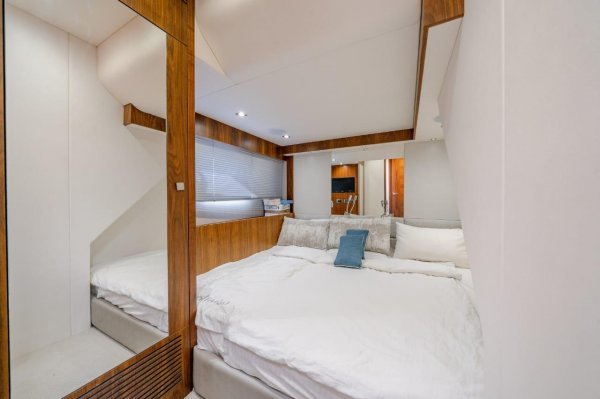 Sunseeker Manhattan 66